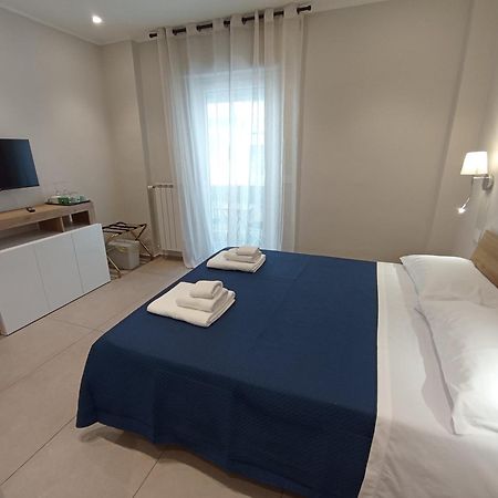 Mile Rooms Bari Esterno foto