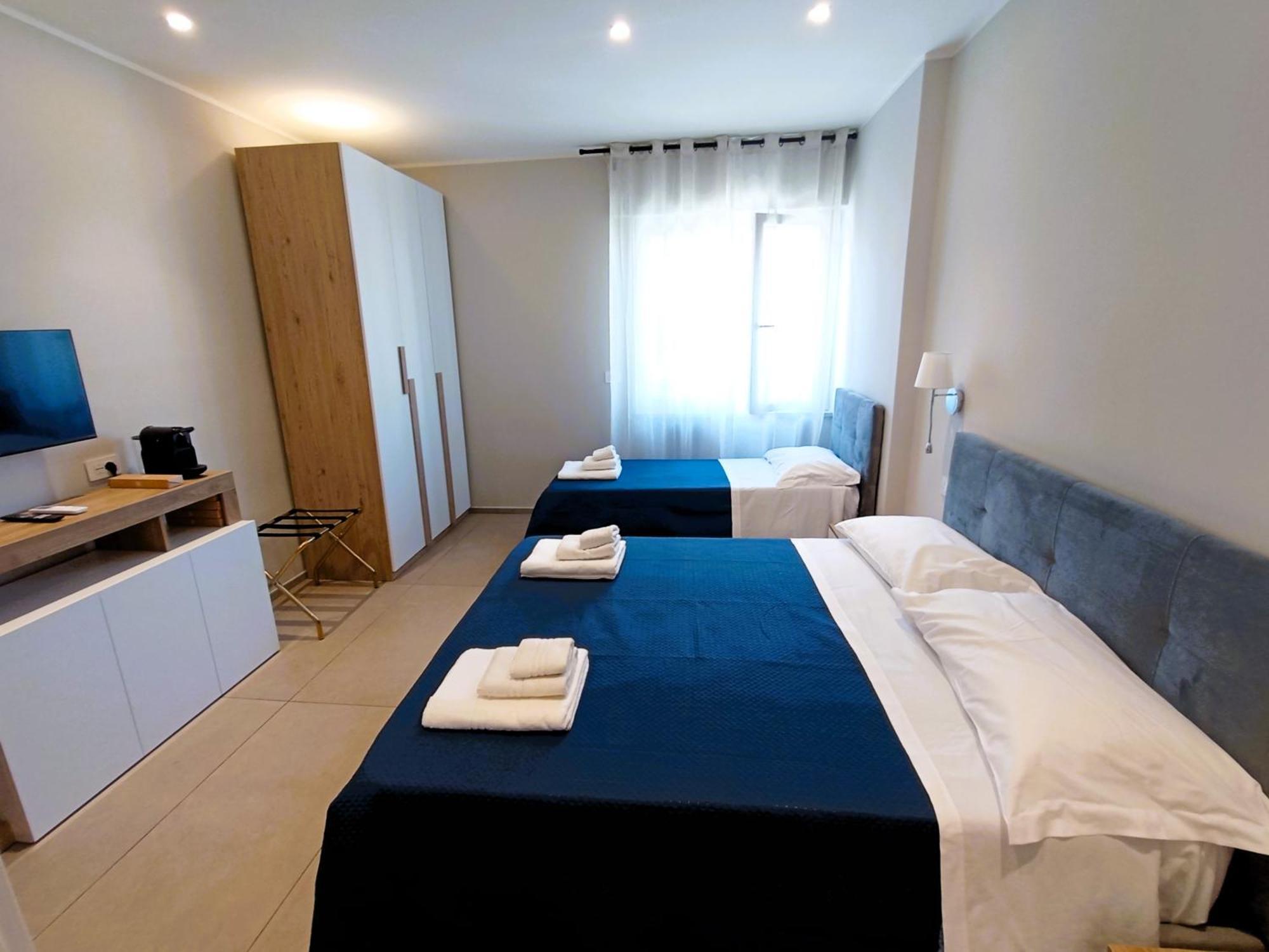 Mile Rooms Bari Esterno foto