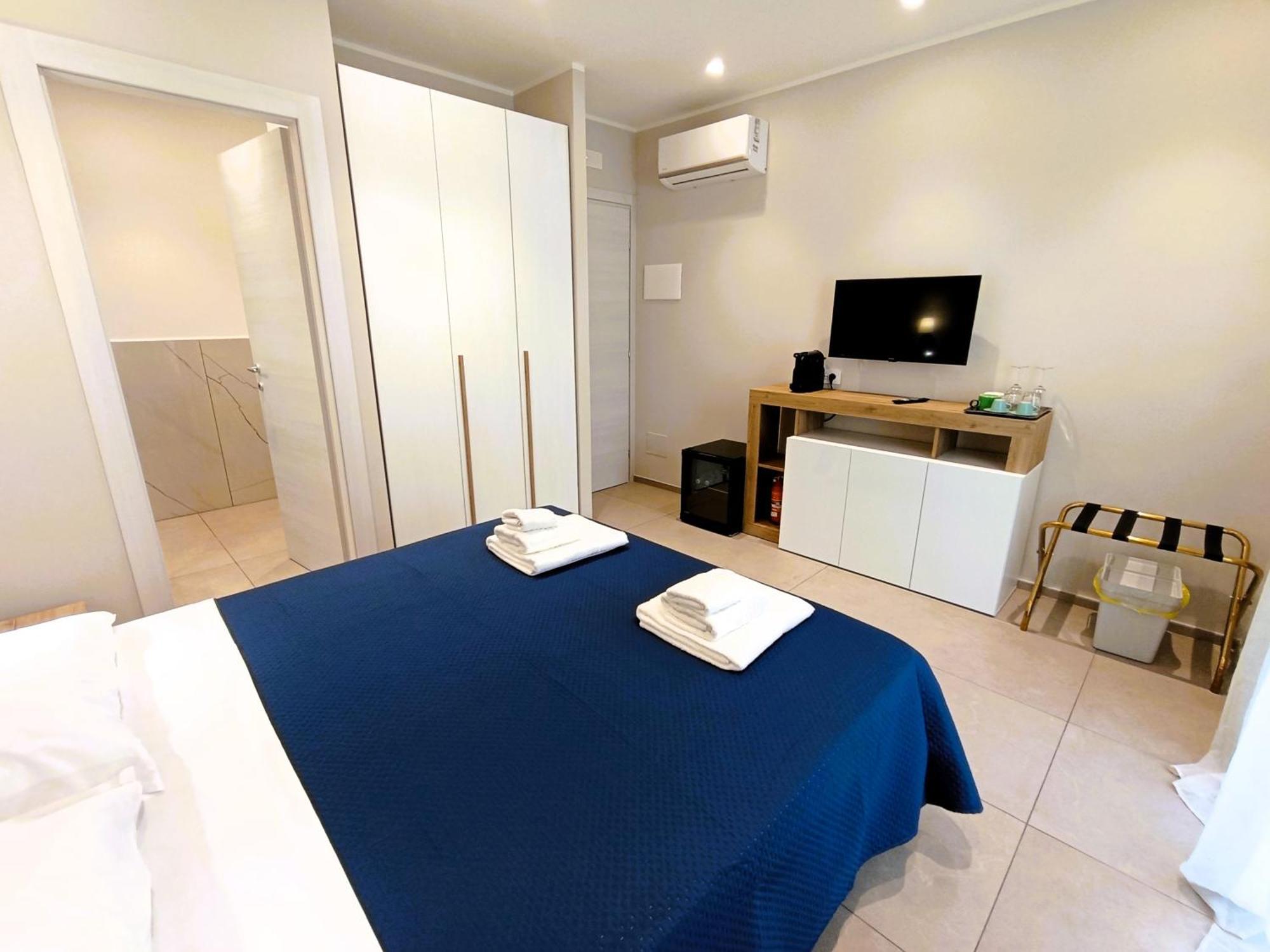 Mile Rooms Bari Esterno foto